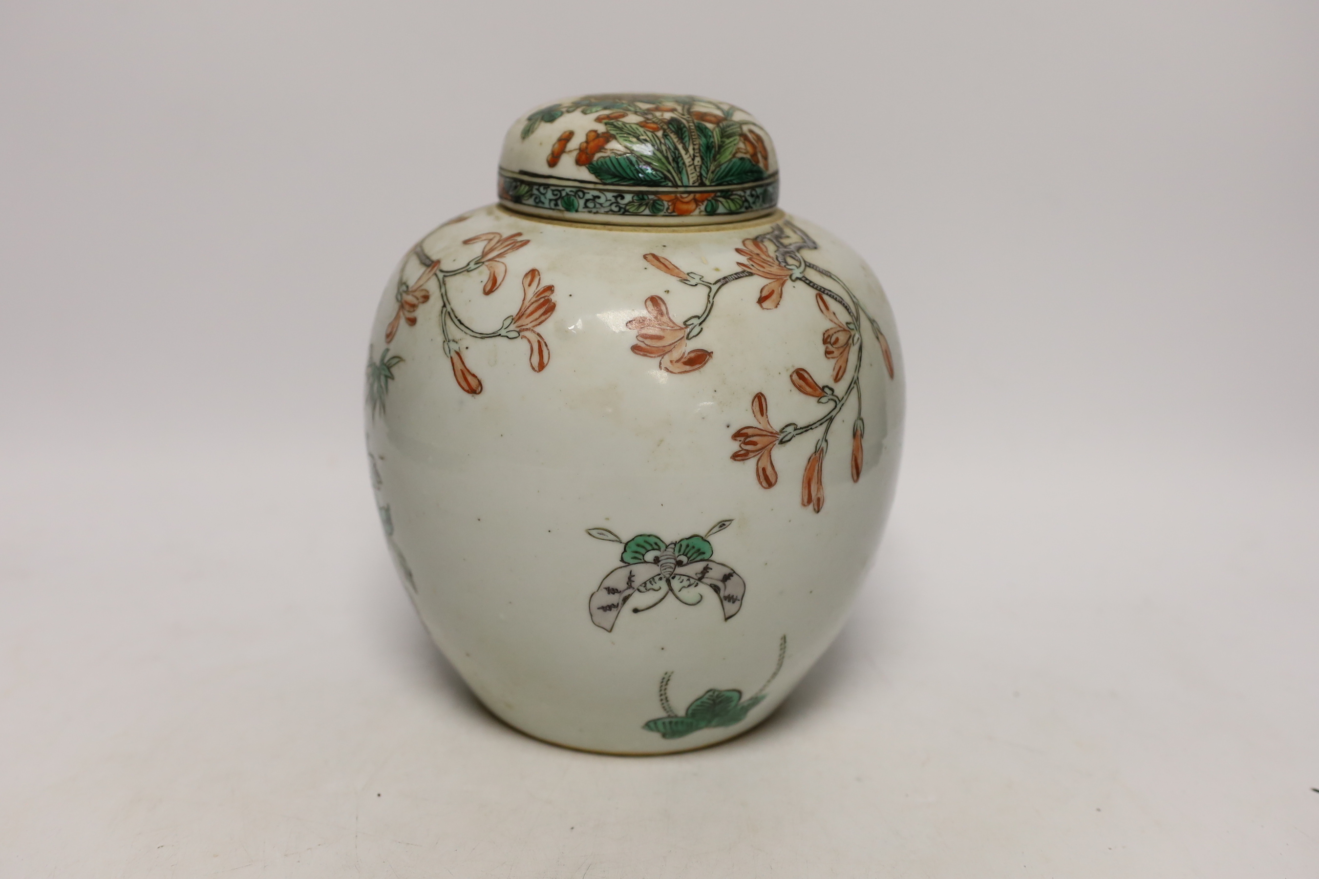 An 18th century Chinese export famille rose plate together with a Chinese teabowl, jar and cover, tallest 20cm